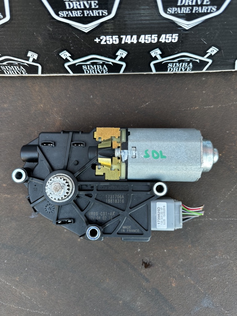 GENUINE LAND ROVER RANGE ROVER VOGUE L405, SPORT L494 2013-2021 Sunroof Motor - Image 2