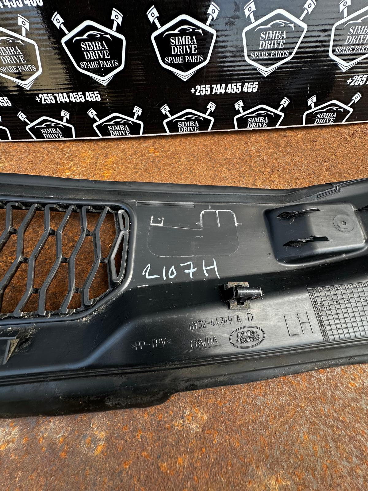 LAND ROVER DISCOVERY 5 L462 2017 Tank Right Cover Trim (Rear Left) - Image 5