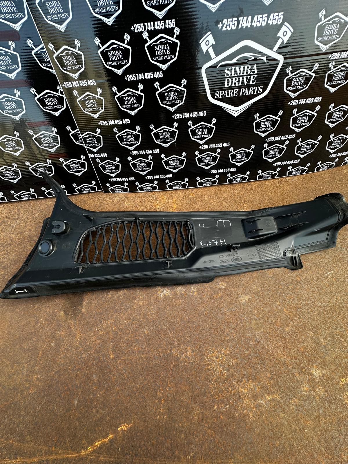 LAND ROVER DISCOVERY 5 L462 2017 Tank Right Cover Trim (Rear Left) - Image 3